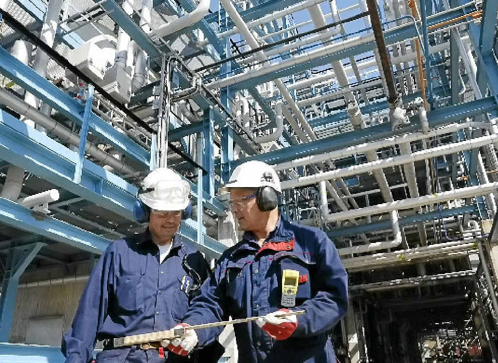 OUTSOURCING: The big operators contract downstream companies with expertise in specific parts of the project. OUTSOURCING: The big operators contract downstream companies with expertise in specific parts of the project.